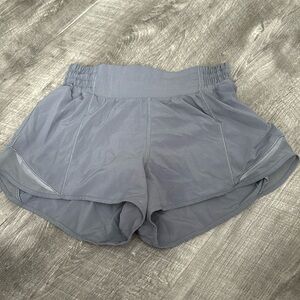 Size 4, 2.5 hotty hot lululemon shorts